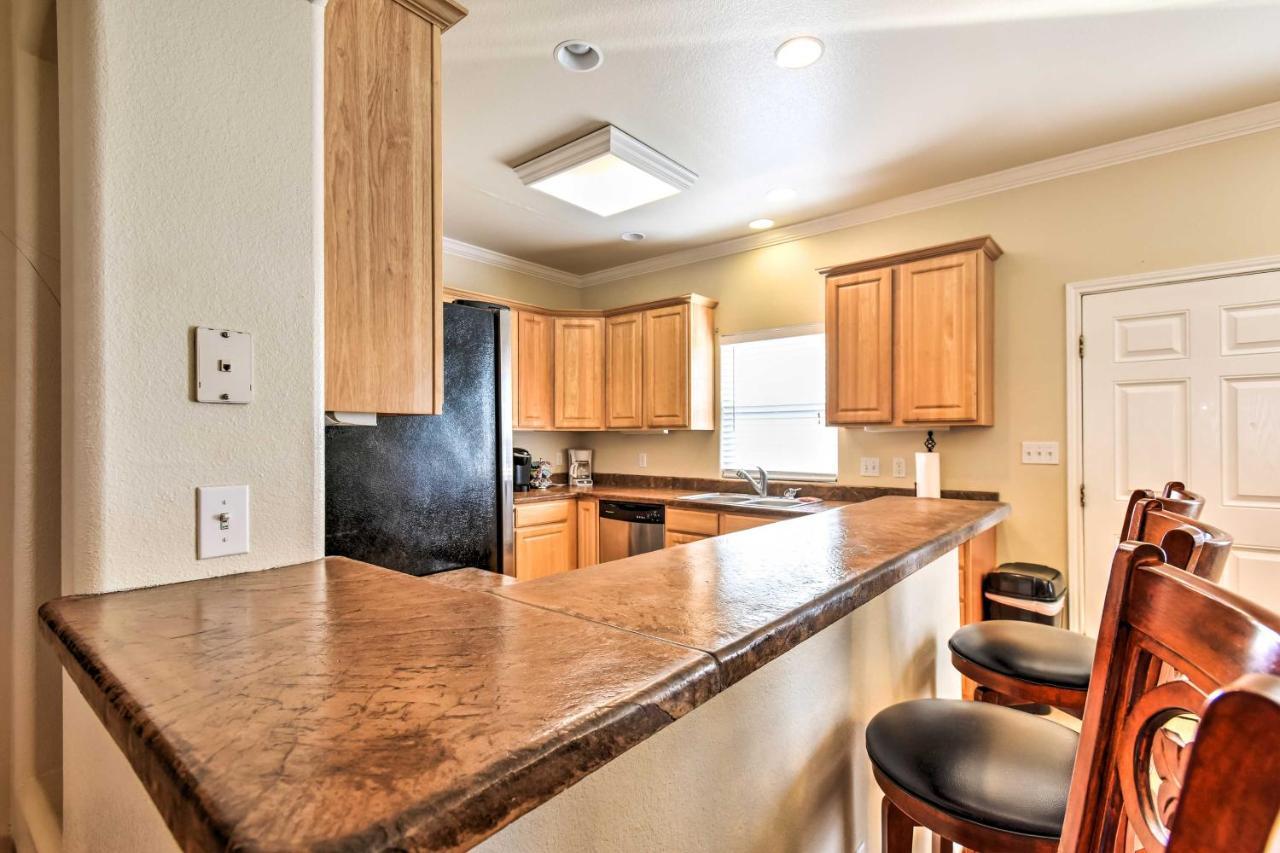 Waterfront Corpus Christi Townhome With Pool And Dock! Exterior foto